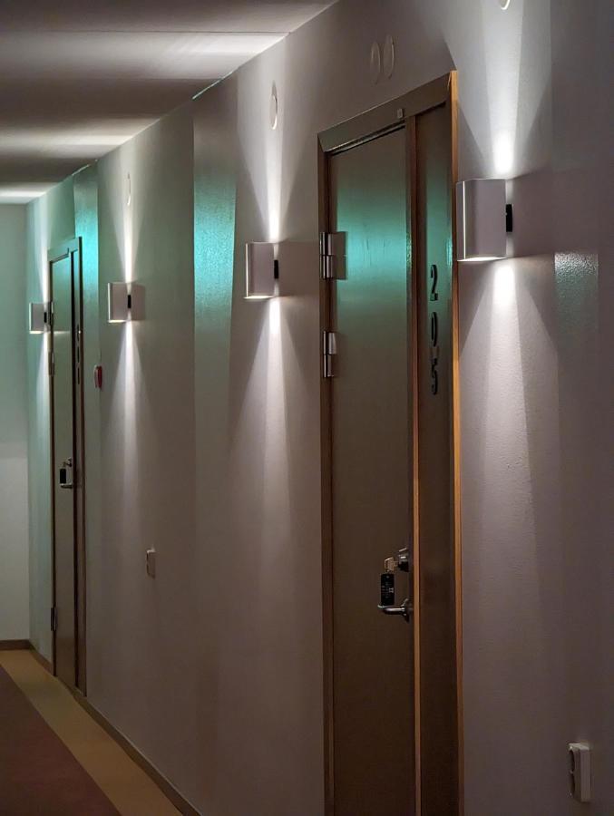 Hotell Bro คริสตีเนอฮัมน์ ภายนอก รูปภาพ